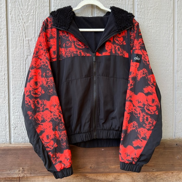 ALO Yoga duality reversible fleece lined zip puffer jacket color block red black - Picture 12 of 16